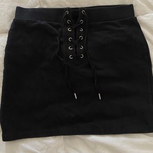 Forever 21 black mini skirt